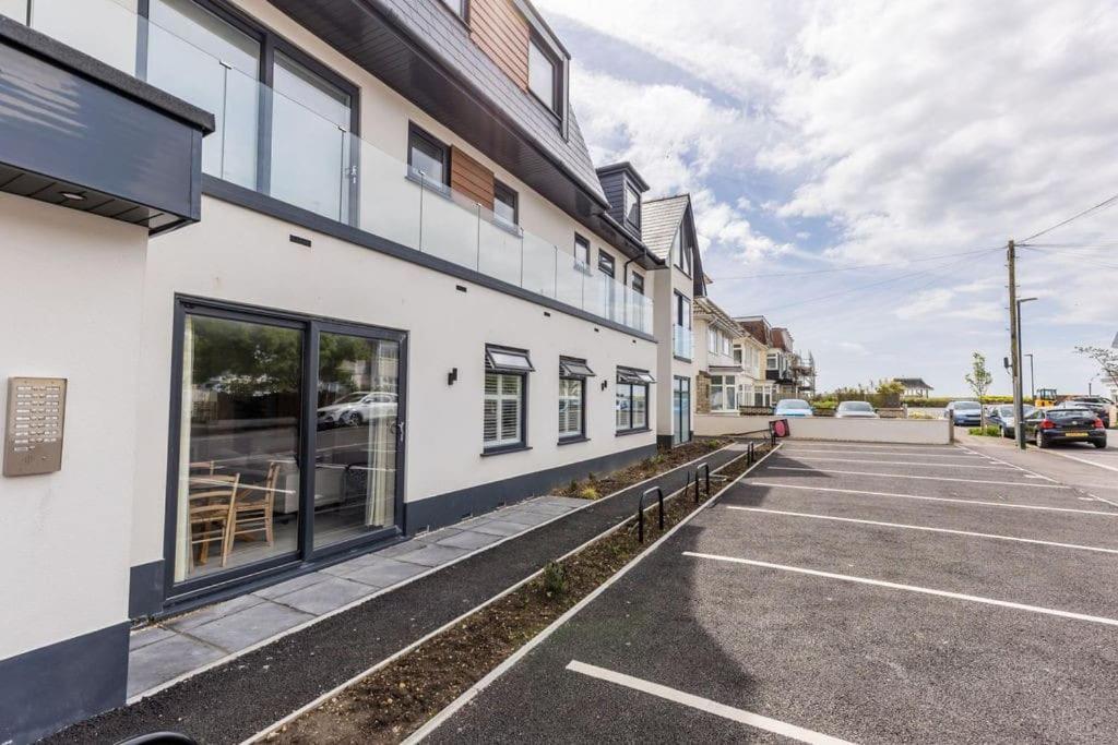 Modern 2 Bed, Cliff Top & Parking, F6 Bournemouth Kültér fotó